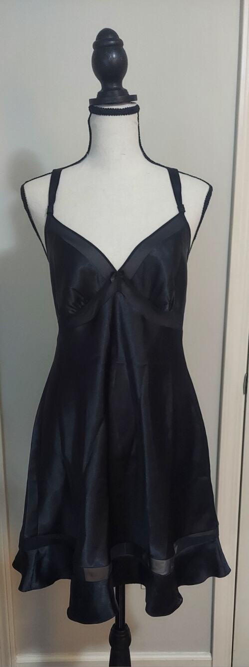 Linea Donatella Black Nightgown Size M chiffon hemline liquid satin MEDIUM